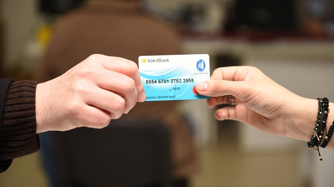 İHTİYAÇ SAHİPLERİNE  BAYRAMLIK DESTEĞİ!